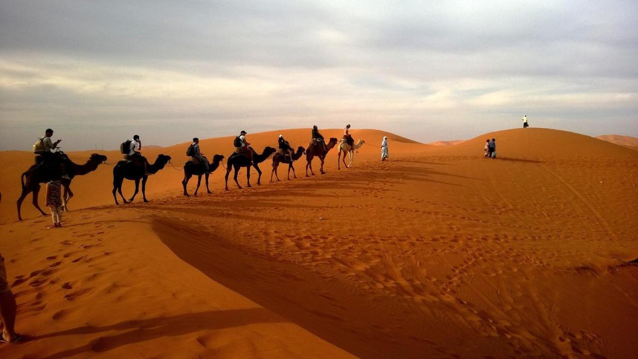 Les Roches Desert Camp Merzouga Buitenkant foto